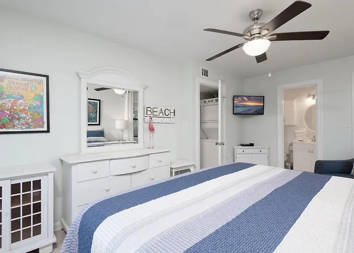 Sandy Shores West 101 Apartment *